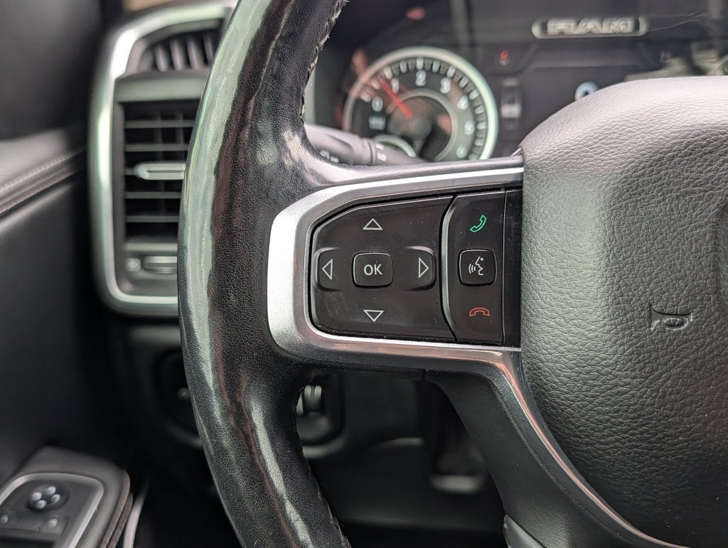 2019 RAM 1500 Laie Crew Cab 4x4 5'7' Box