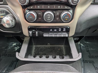 2019 RAM 1500 Laie Crew Cab 4x4 5'7' Box