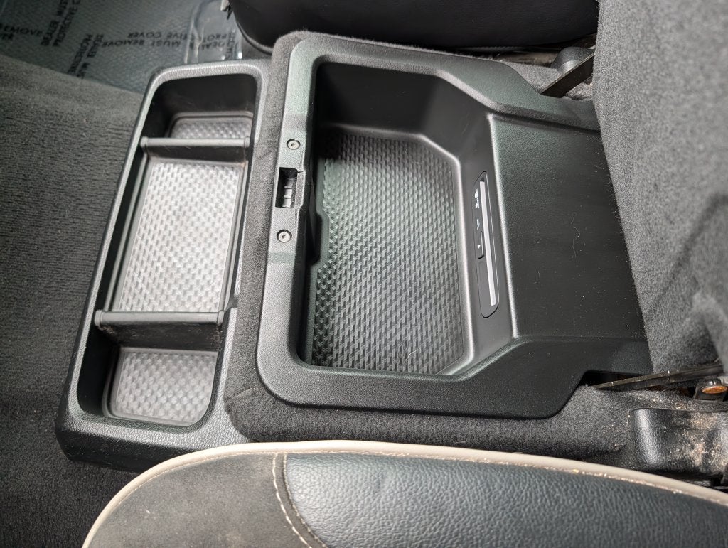 2019 RAM 1500 Laie Crew Cab 4x4 5'7' Box