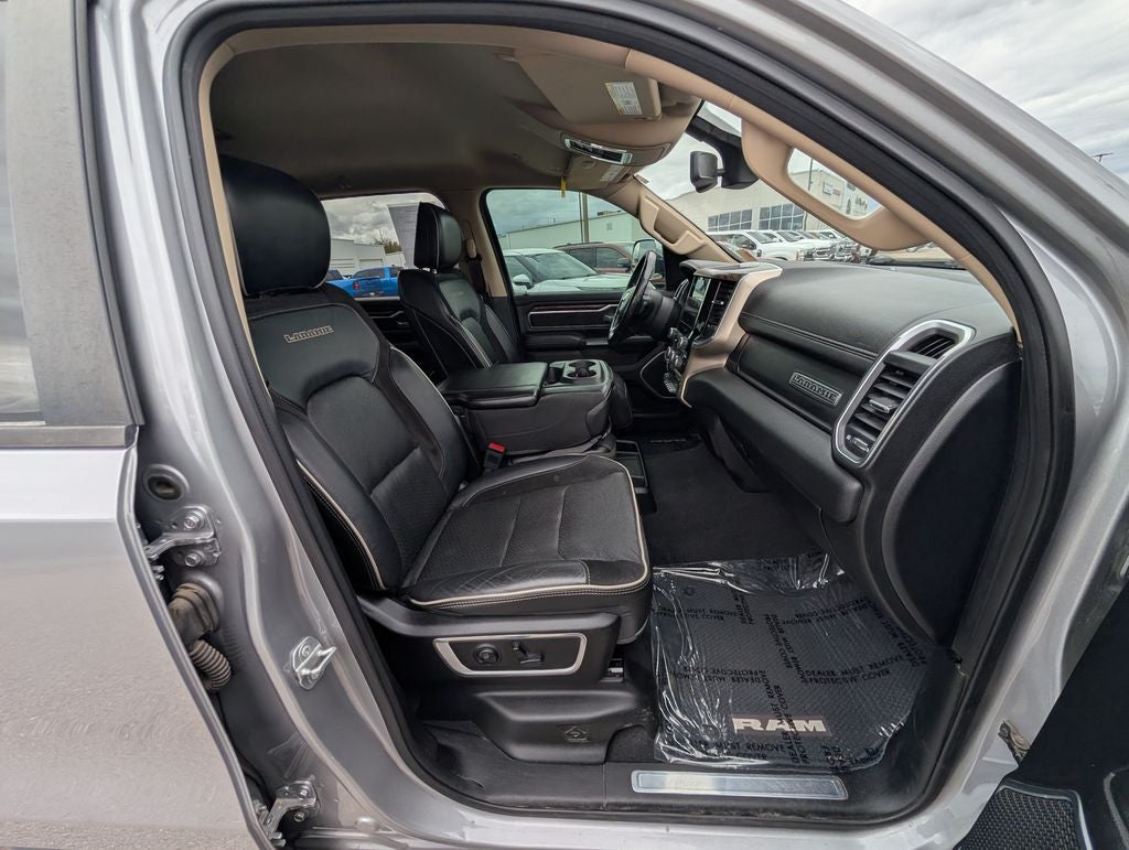 2019 RAM 1500 Laie Crew Cab 4x4 5'7' Box
