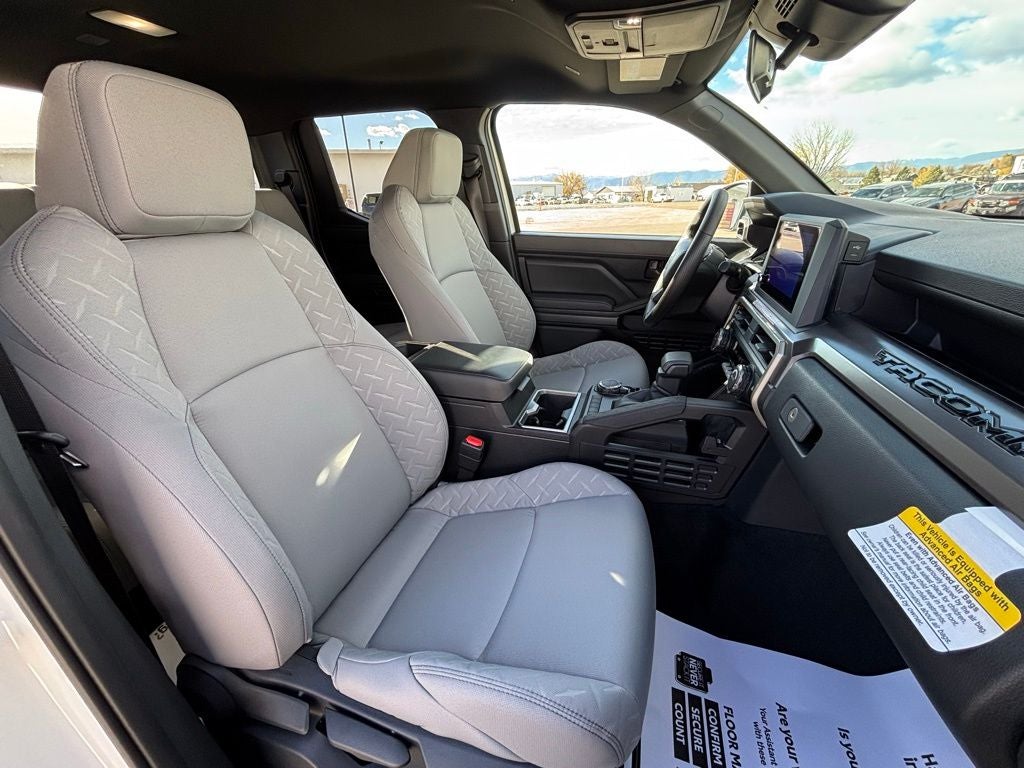 2025 Toyota Tacoma SR5 4X4