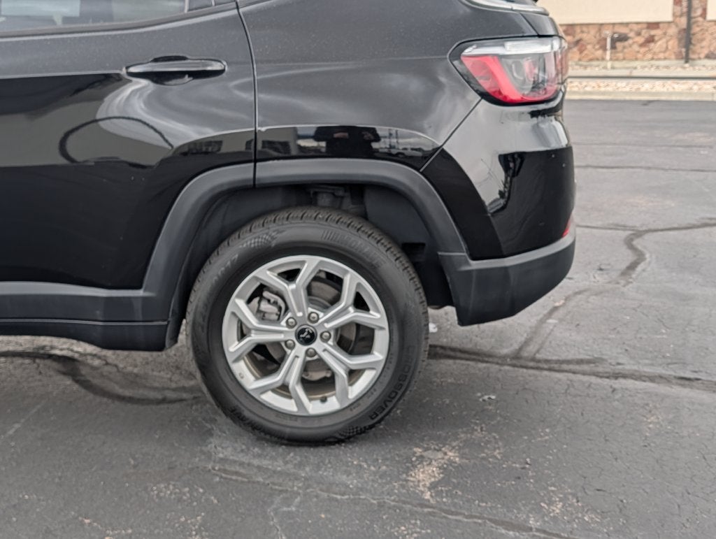2025 Jeep Compass Latitude W/Sunroof