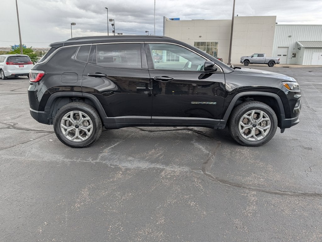 2025 Jeep Compass Latitude W/Sunroof