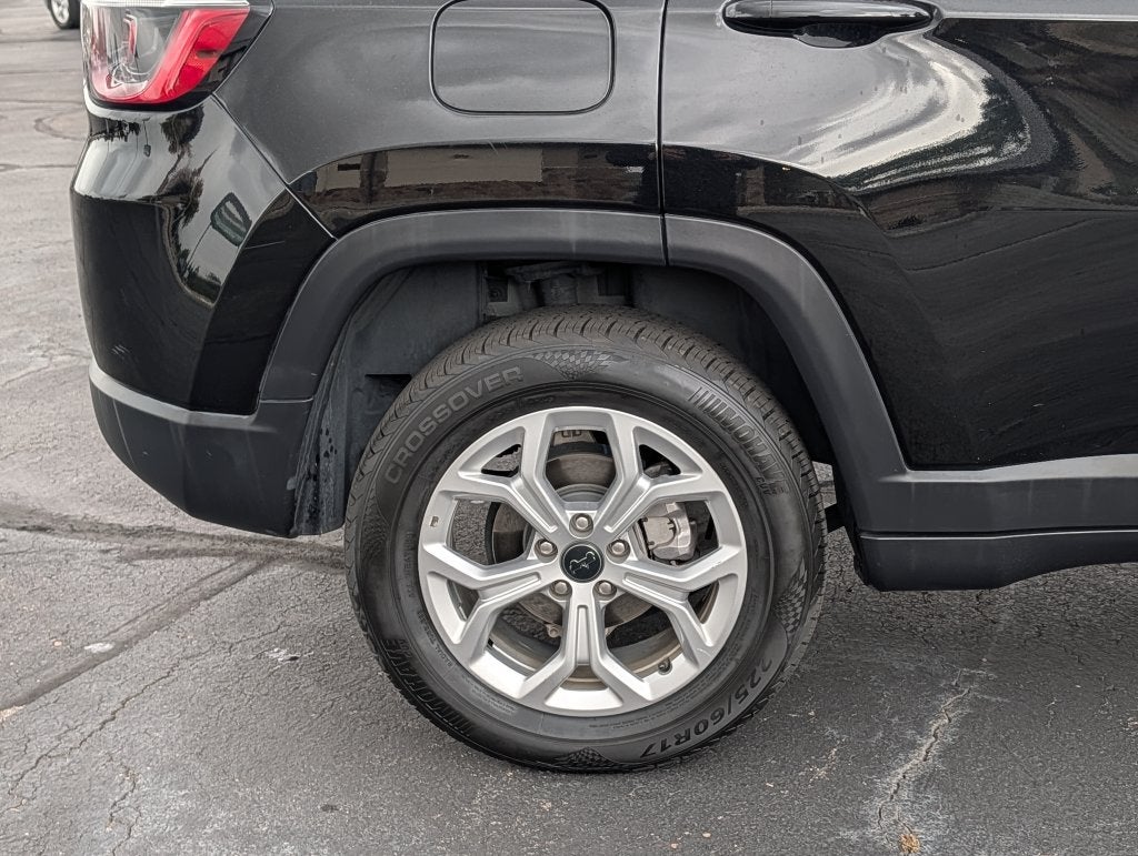 2025 Jeep Compass Latitude W/Sunroof