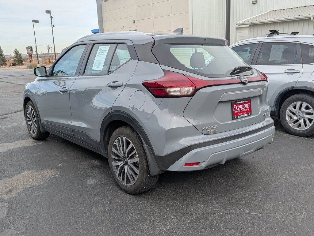 2022 Nissan Kicks SV