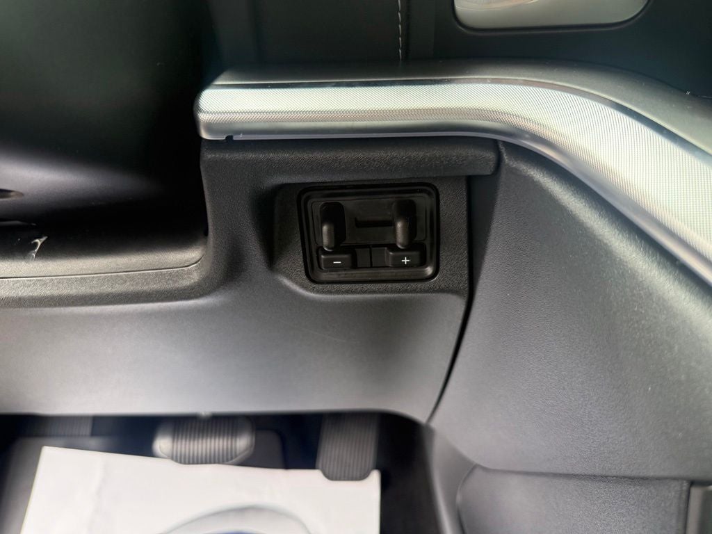 2027 Ford Expedition Max Platinum 30th Anniversary Pkg
