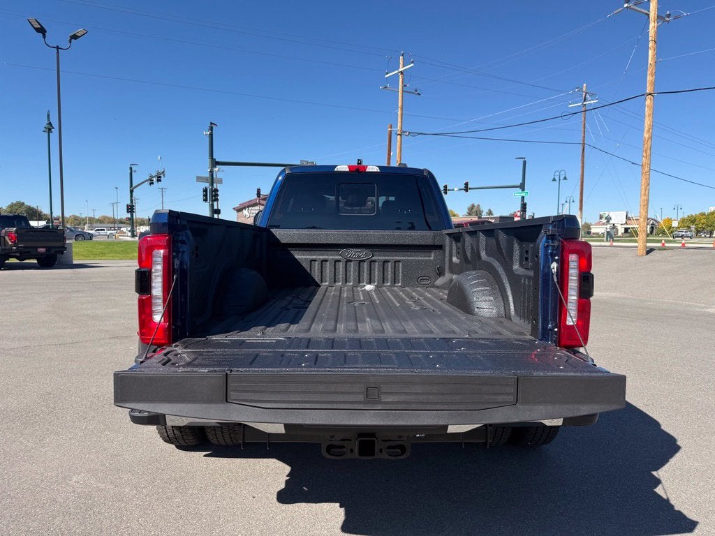 2027 Ford F-350SD Lariat DRW