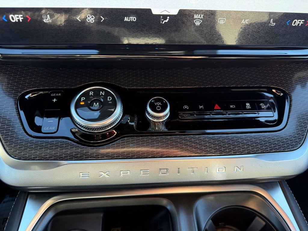 2027 Ford Expedition Max MAX Platinum