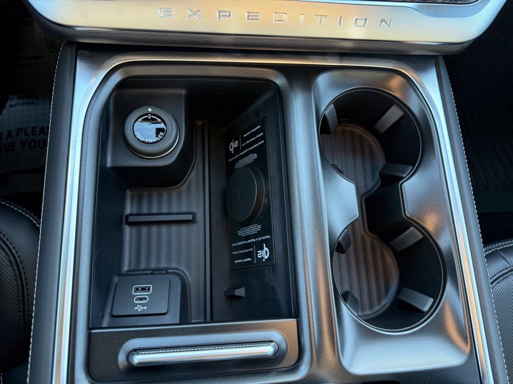 2027 Ford Expedition Max MAX Platinum