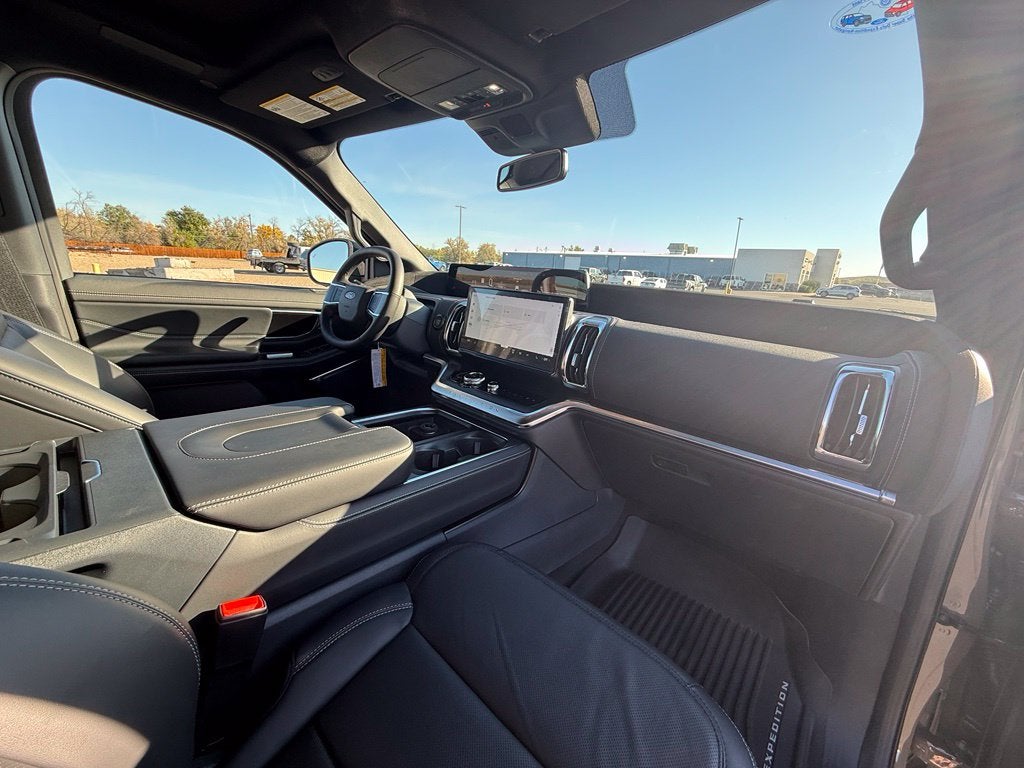 2027 Ford Expedition Max MAX Platinum