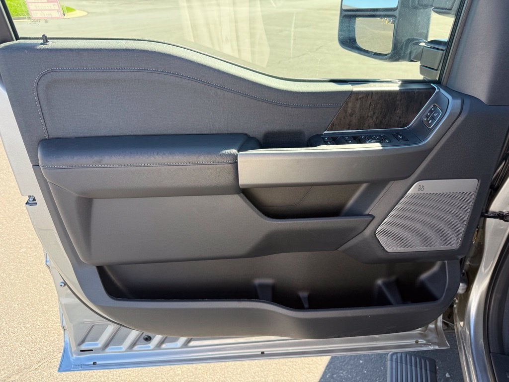2027 Ford F-250SD Lariat Tremor