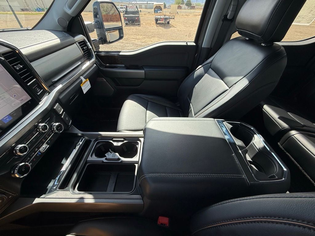 2026 Ford F-350SD Lariat DRW
