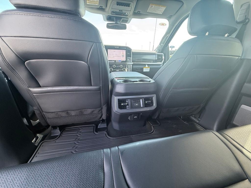 2026 Ford F-350SD Lariat DRW