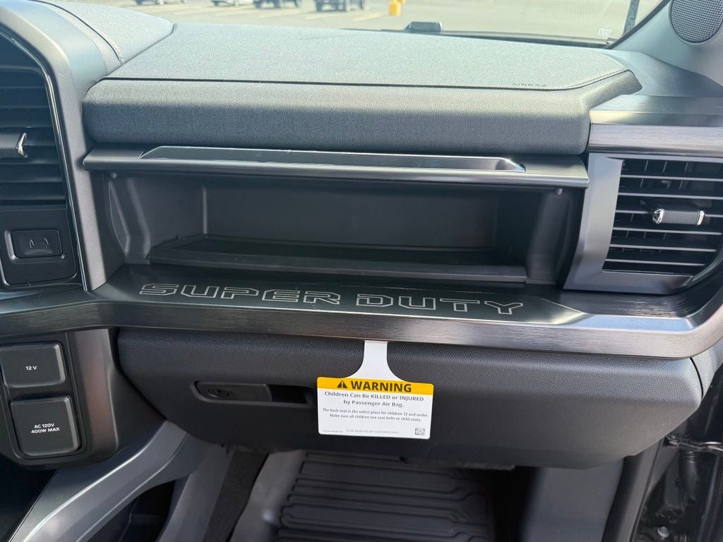 2026 Ford F-350SD Lariat DRW
