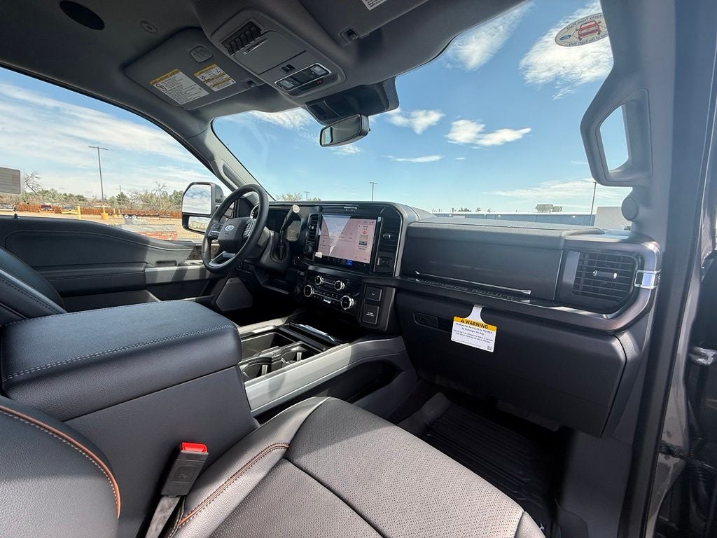 2026 Ford F-350SD Lariat DRW