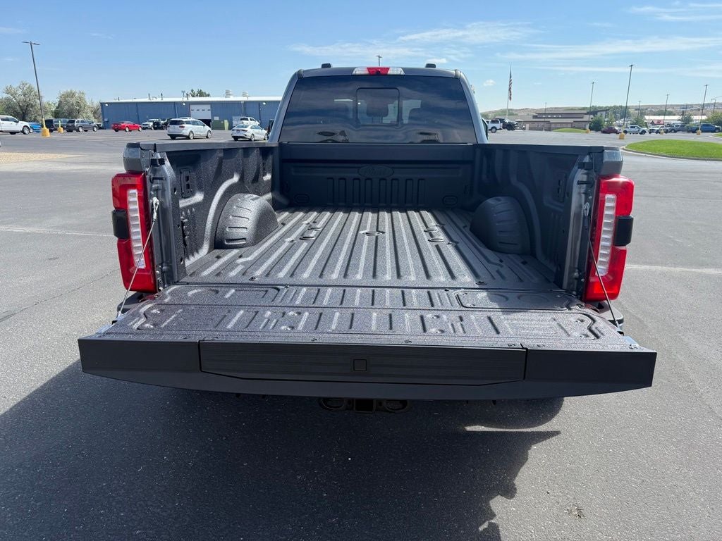 2026 Ford F-350SD Lariat DRW