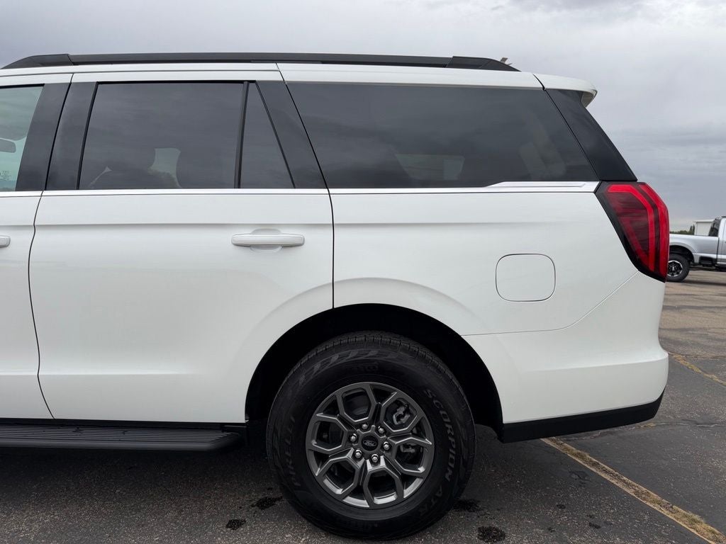 2027 Ford Expedition Active