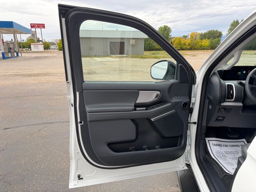 2027 Ford Expedition Active