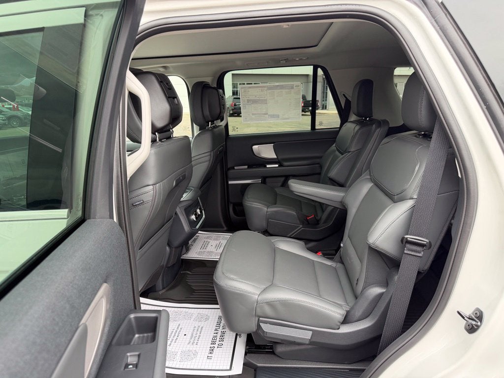 2027 Ford Expedition Active