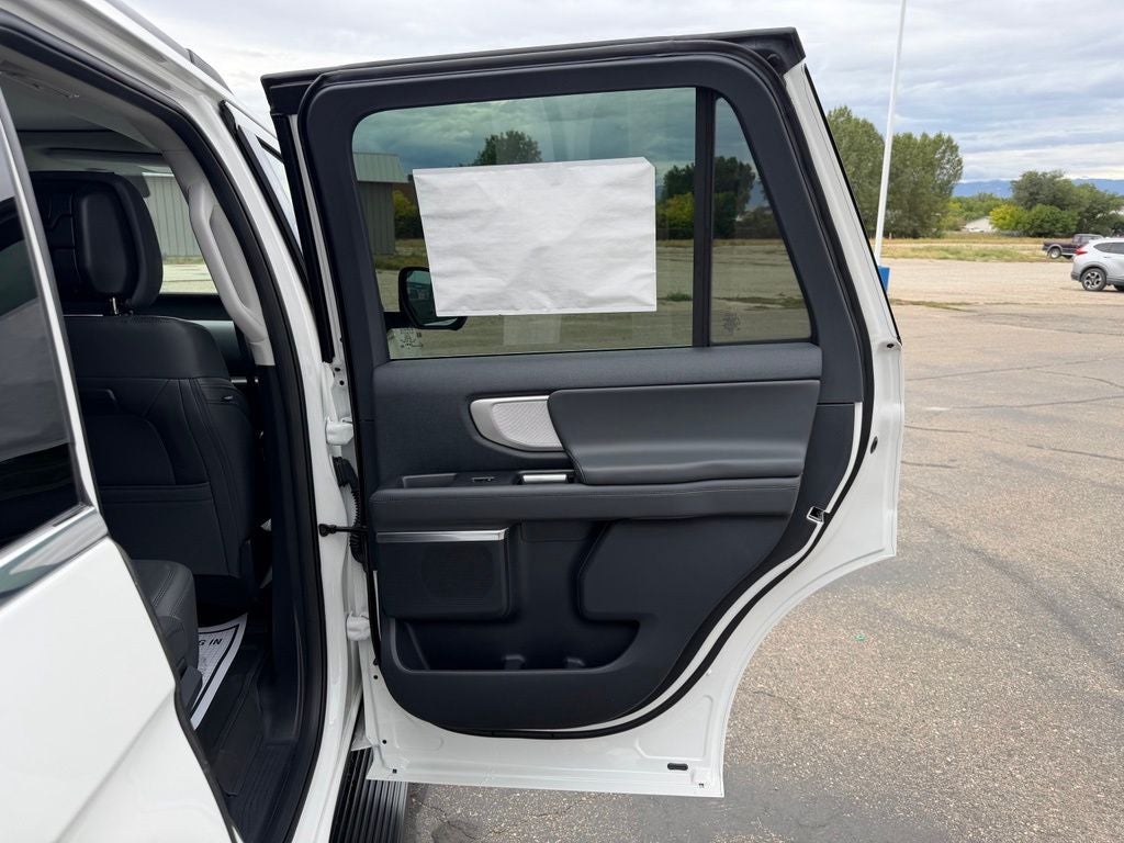 2027 Ford Expedition Active