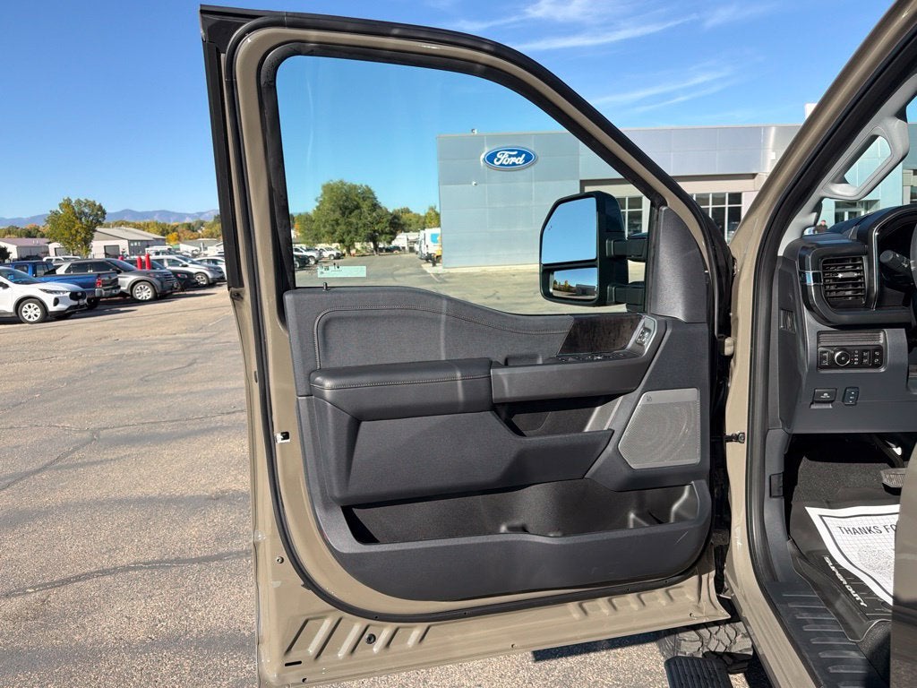 2027 Ford F-350SD Lariat Tremor