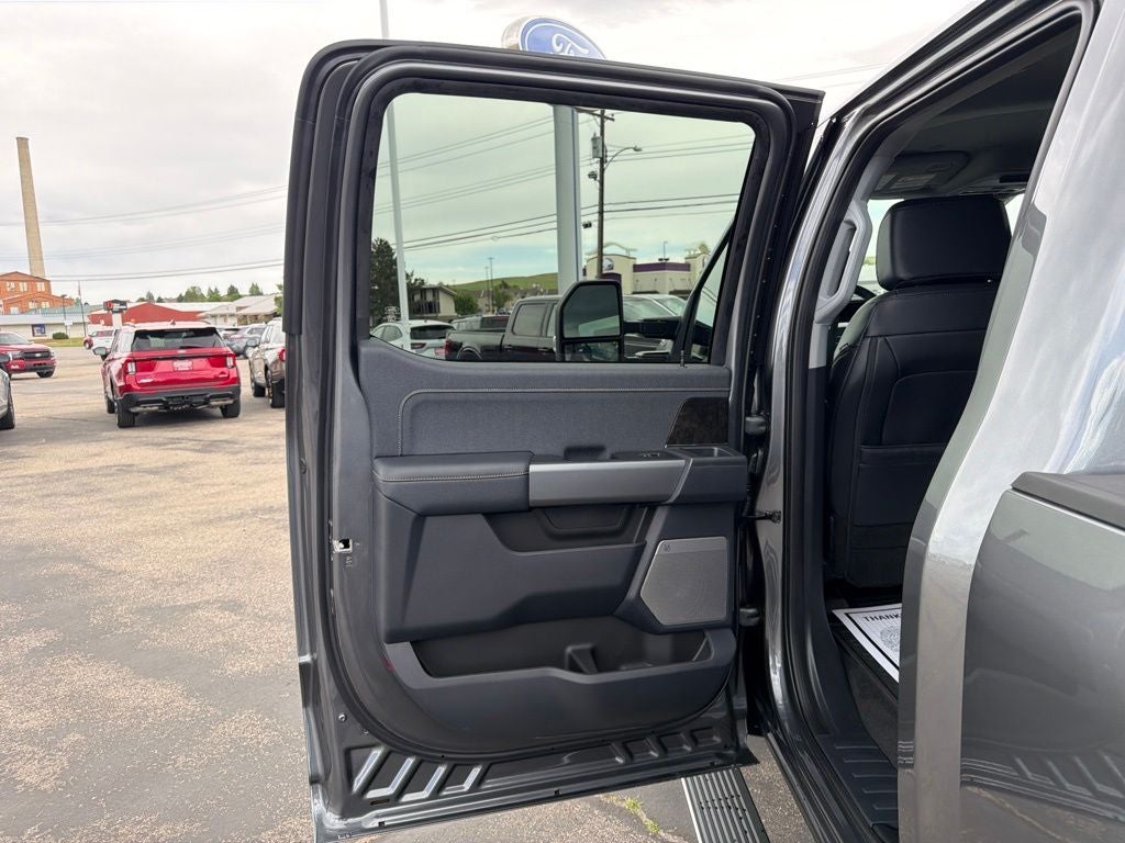 2026 Ford F-350SD Lariat Tremor