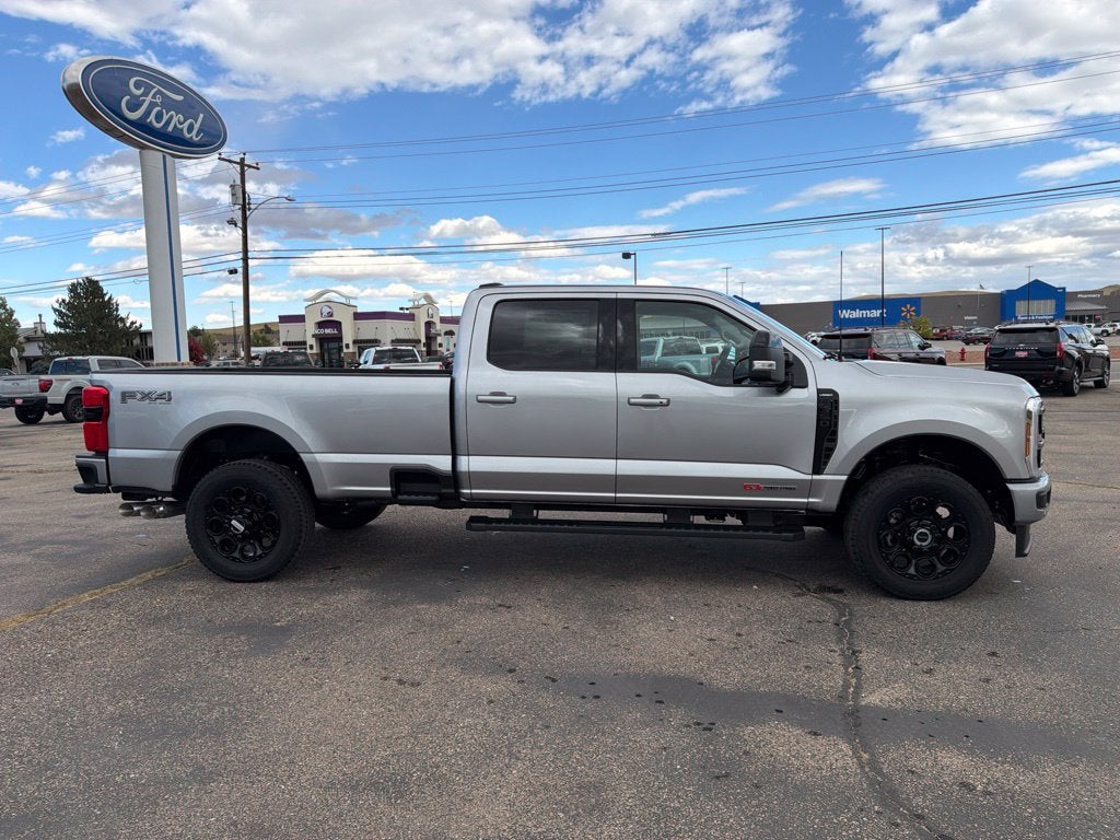 2027 Ford F-350SD Lariat Black Appearance Pkg.