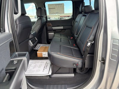 2027 Ford F-350SD Lariat Black Appearance Pkg.