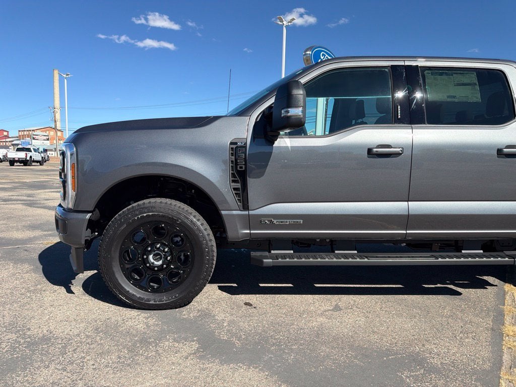 2026 Ford F-350SD XLT Premium Black Appearance Pkg.