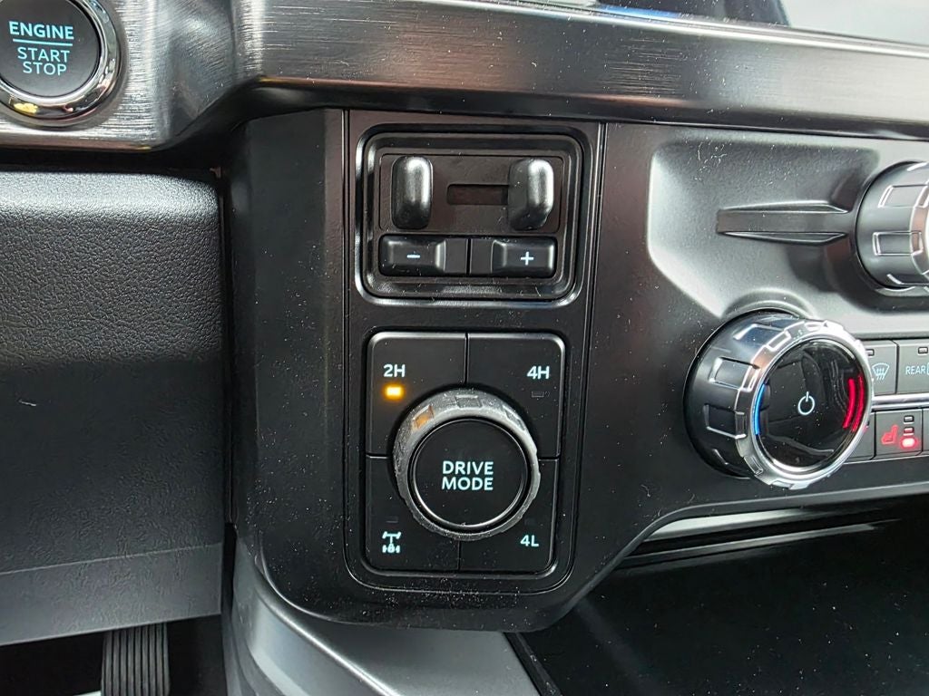 2026 Ford F-350SD Lariat Black Appearance Pkg