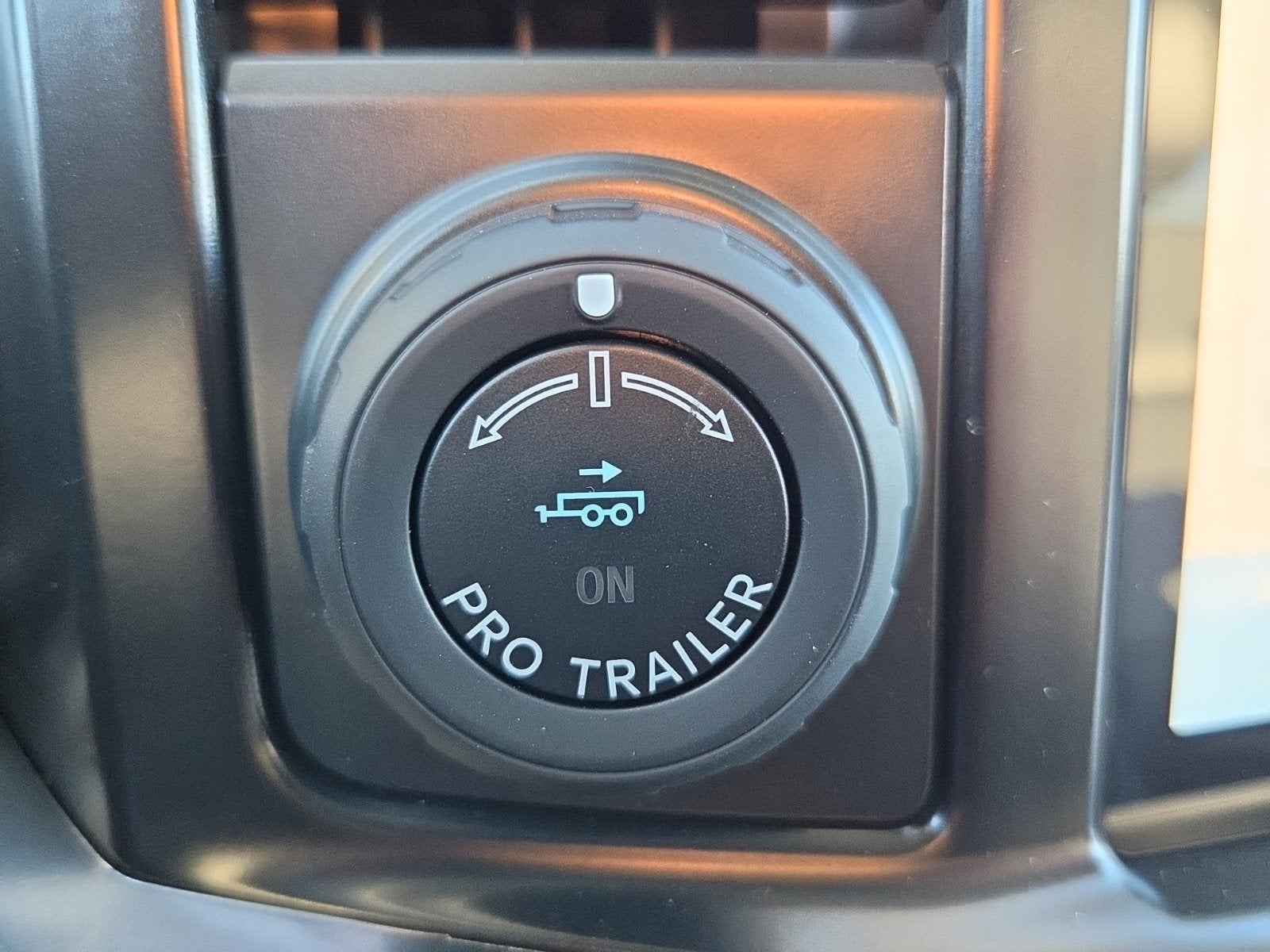 2027 Ford F-350SD Lariat Tremor