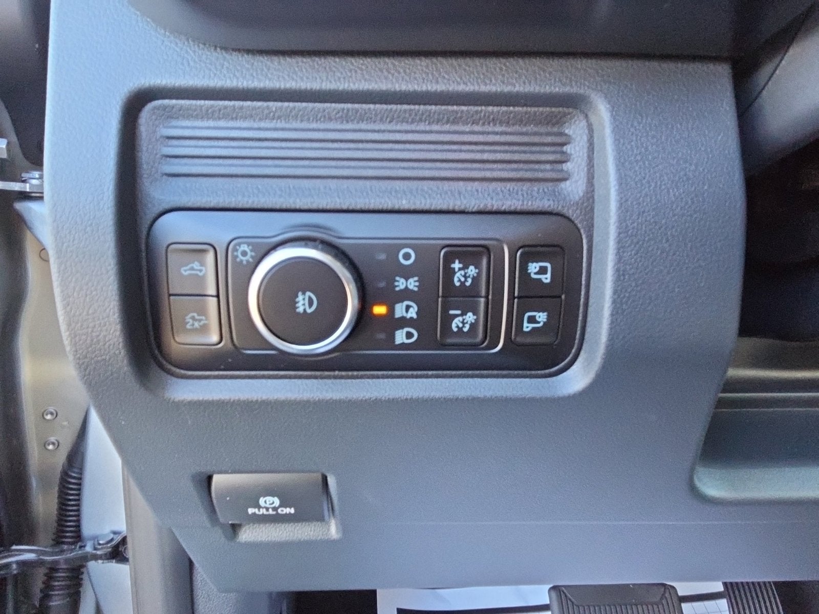 2027 Ford F-350SD Lariat