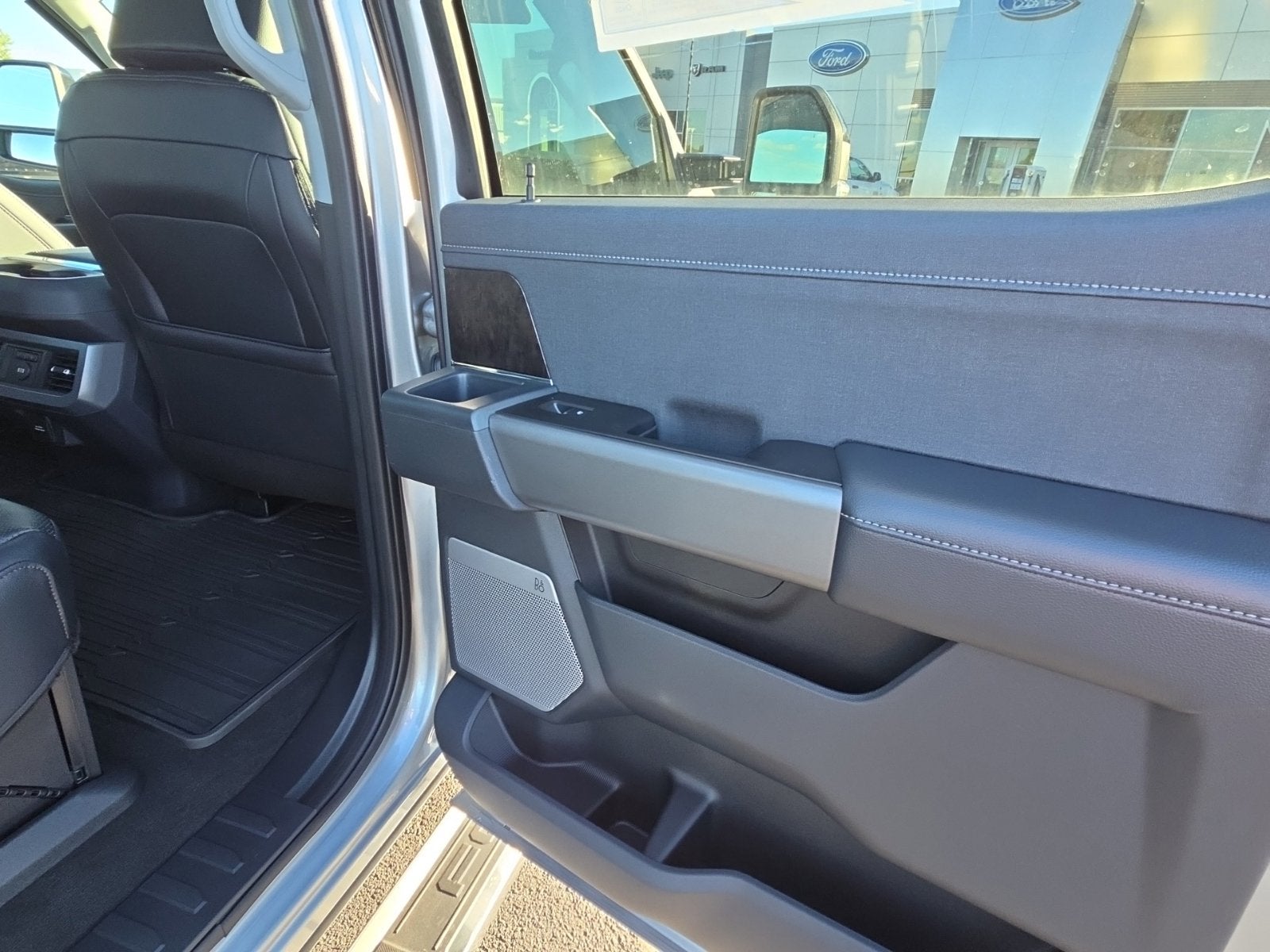 2027 Ford F-350SD Lariat