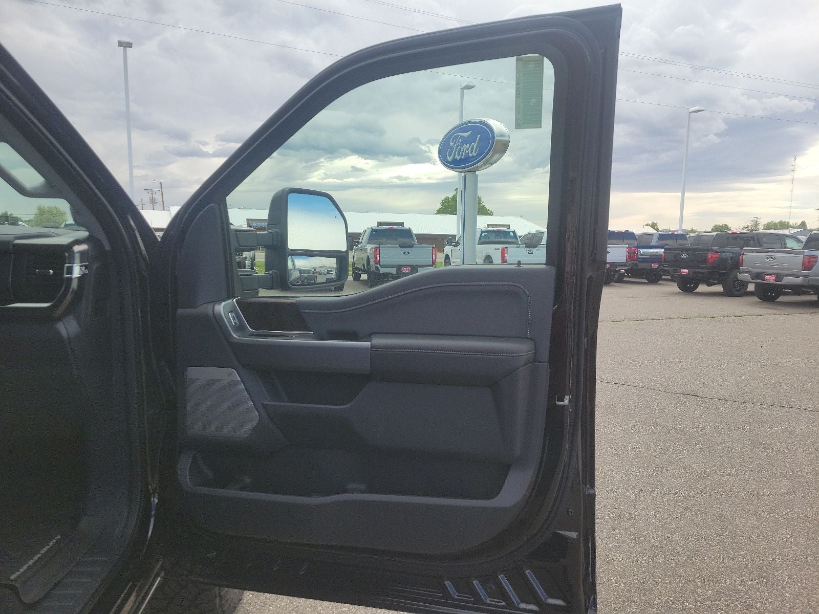2026 Ford F-350SD Lariat Tremor