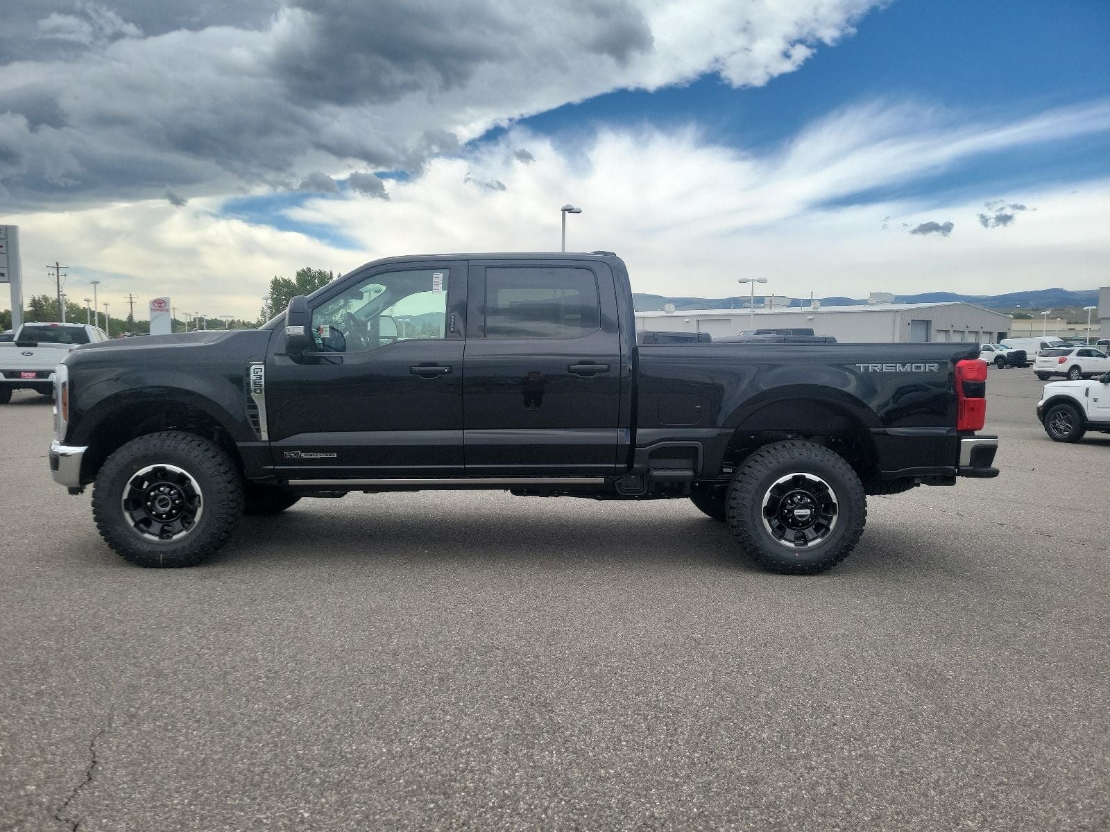 2026 Ford F-350SD Lariat Tremor