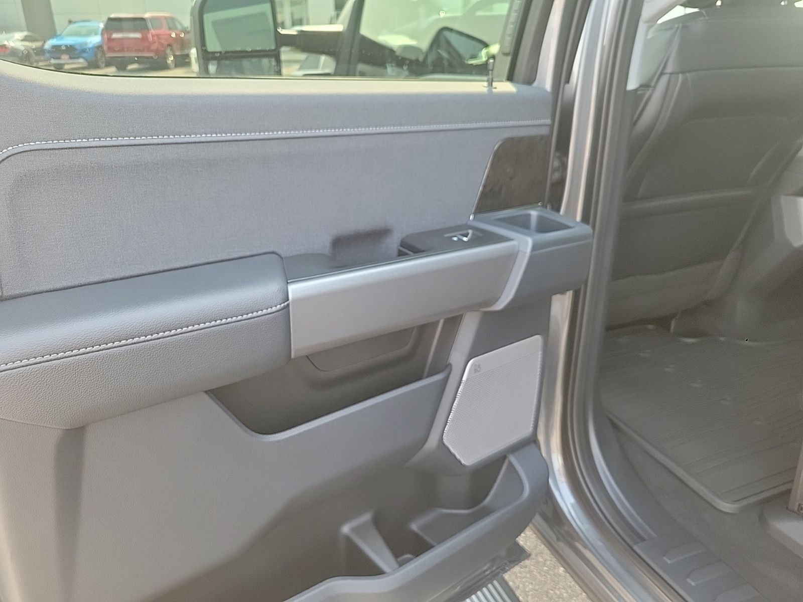 2026 Ford F-350SD Lariat DRW