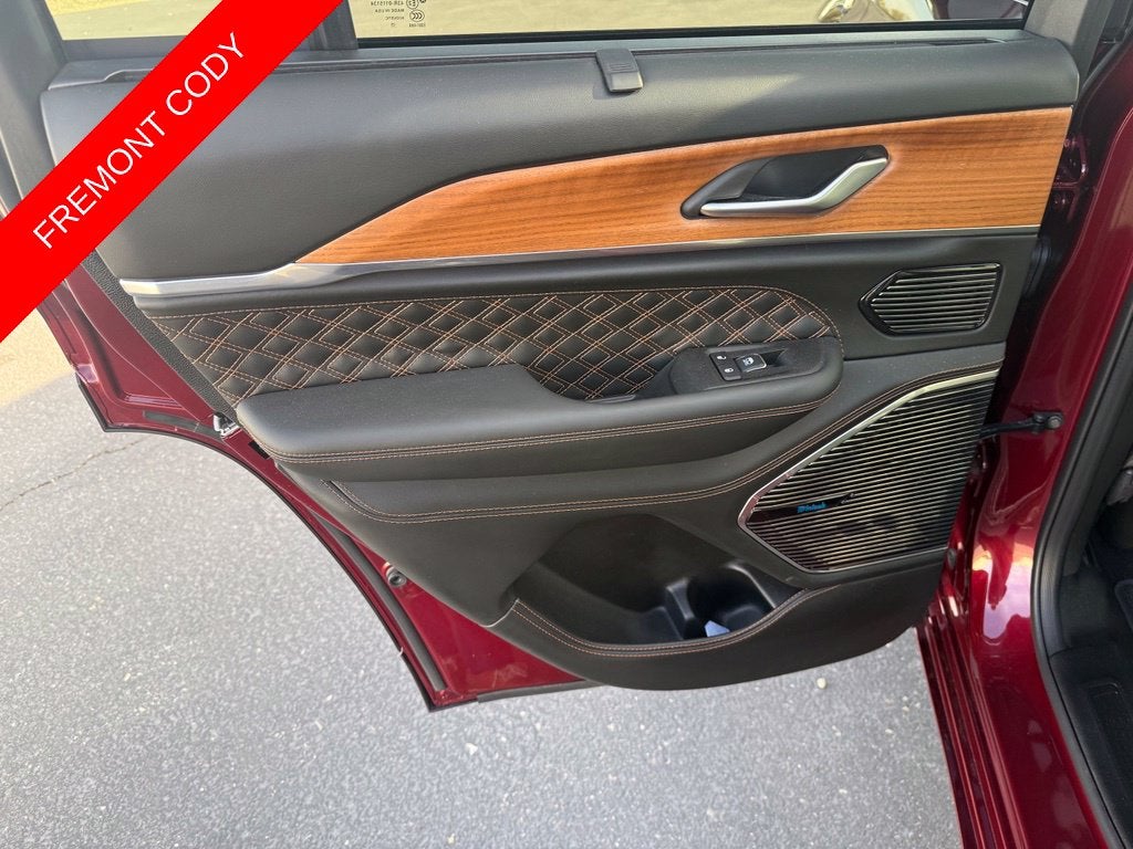 2025 Jeep Grand Cherokee Summit Reserve