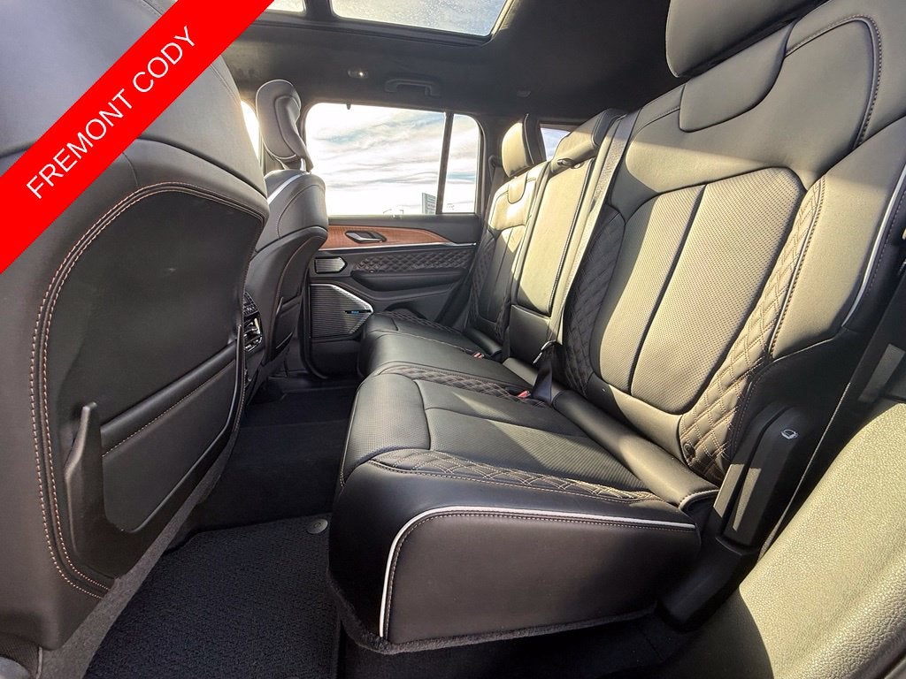 2025 Jeep Grand Cherokee Summit Reserve