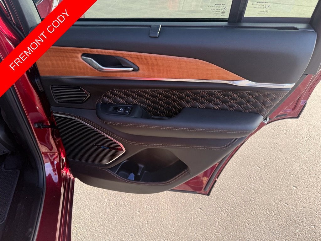 2025 Jeep Grand Cherokee Summit Reserve