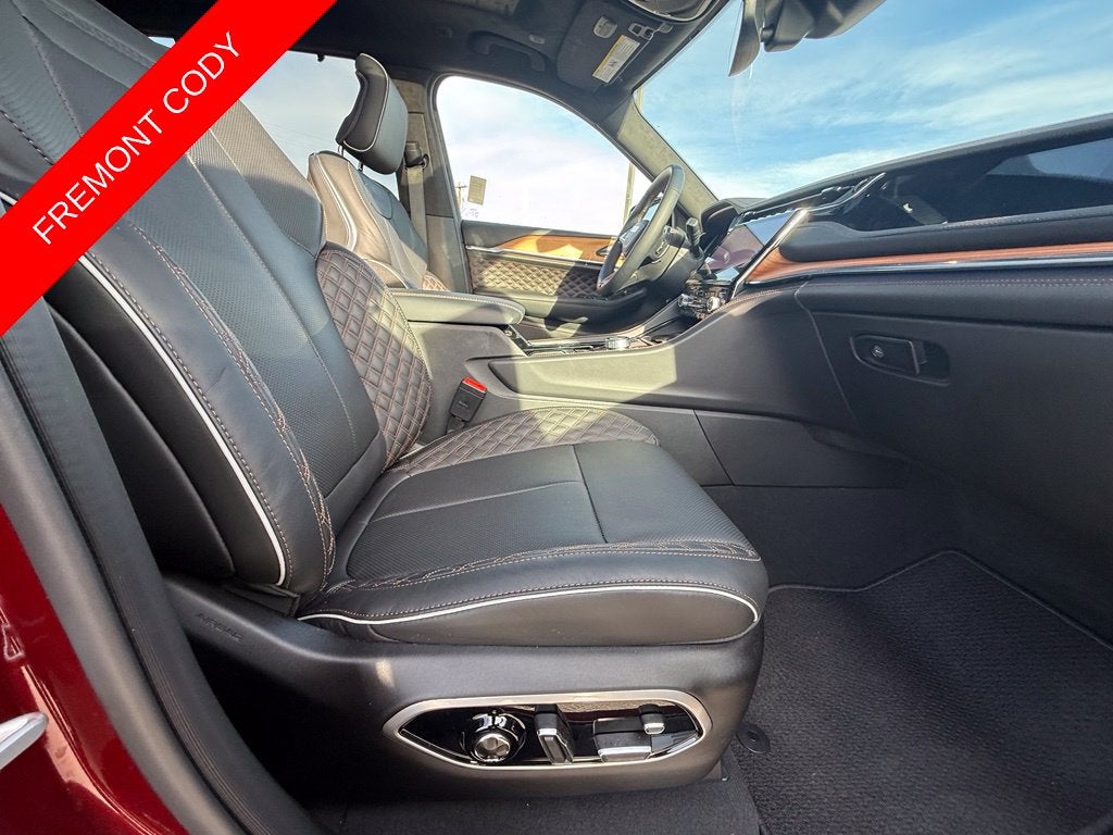 2025 Jeep Grand Cherokee Summit Reserve