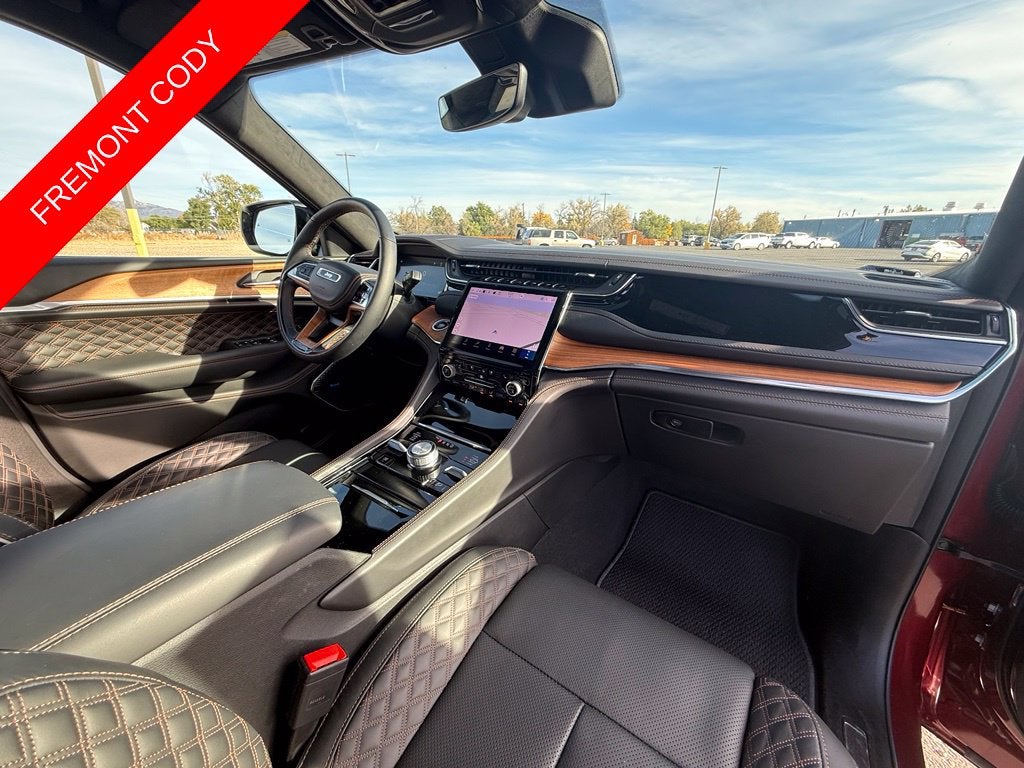 2025 Jeep Grand Cherokee Summit Reserve