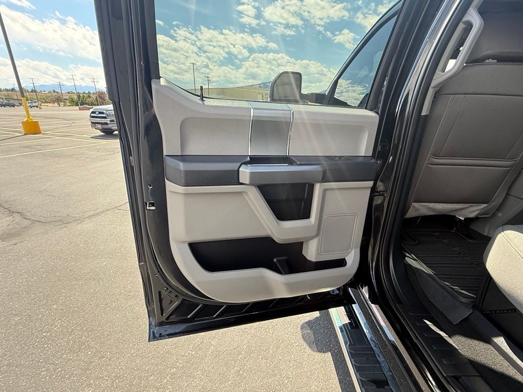 2022 Ford F-350SD XLT DRW