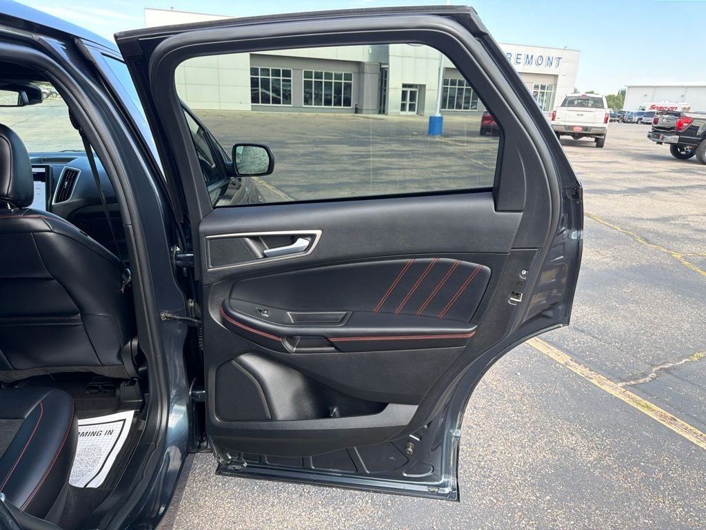 2022 Ford Edge ST Line