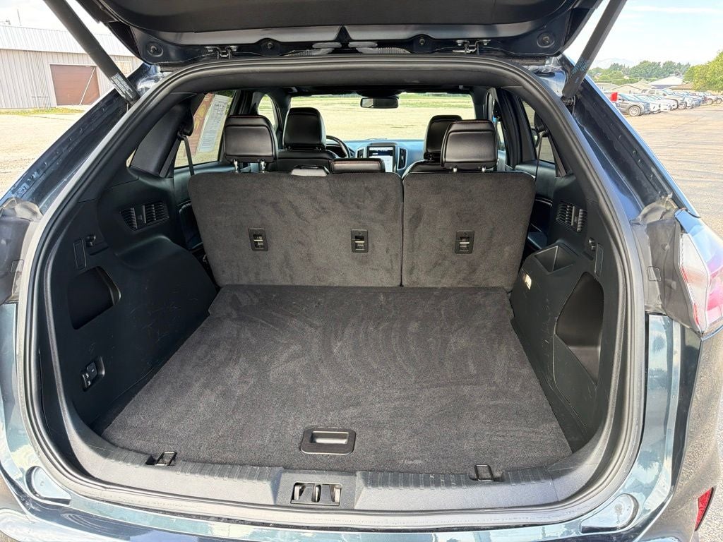 2022 Ford Edge ST Line